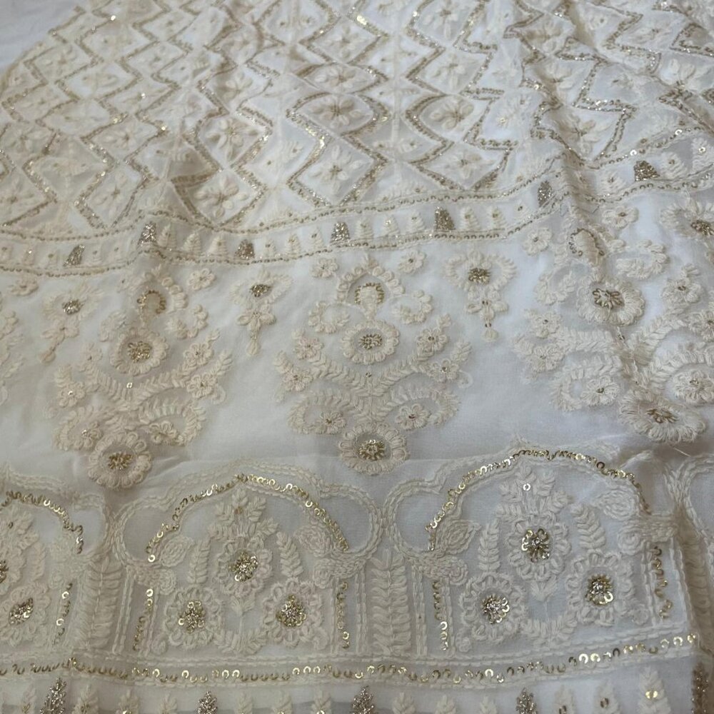 White Chikankari Lehnga - image 5